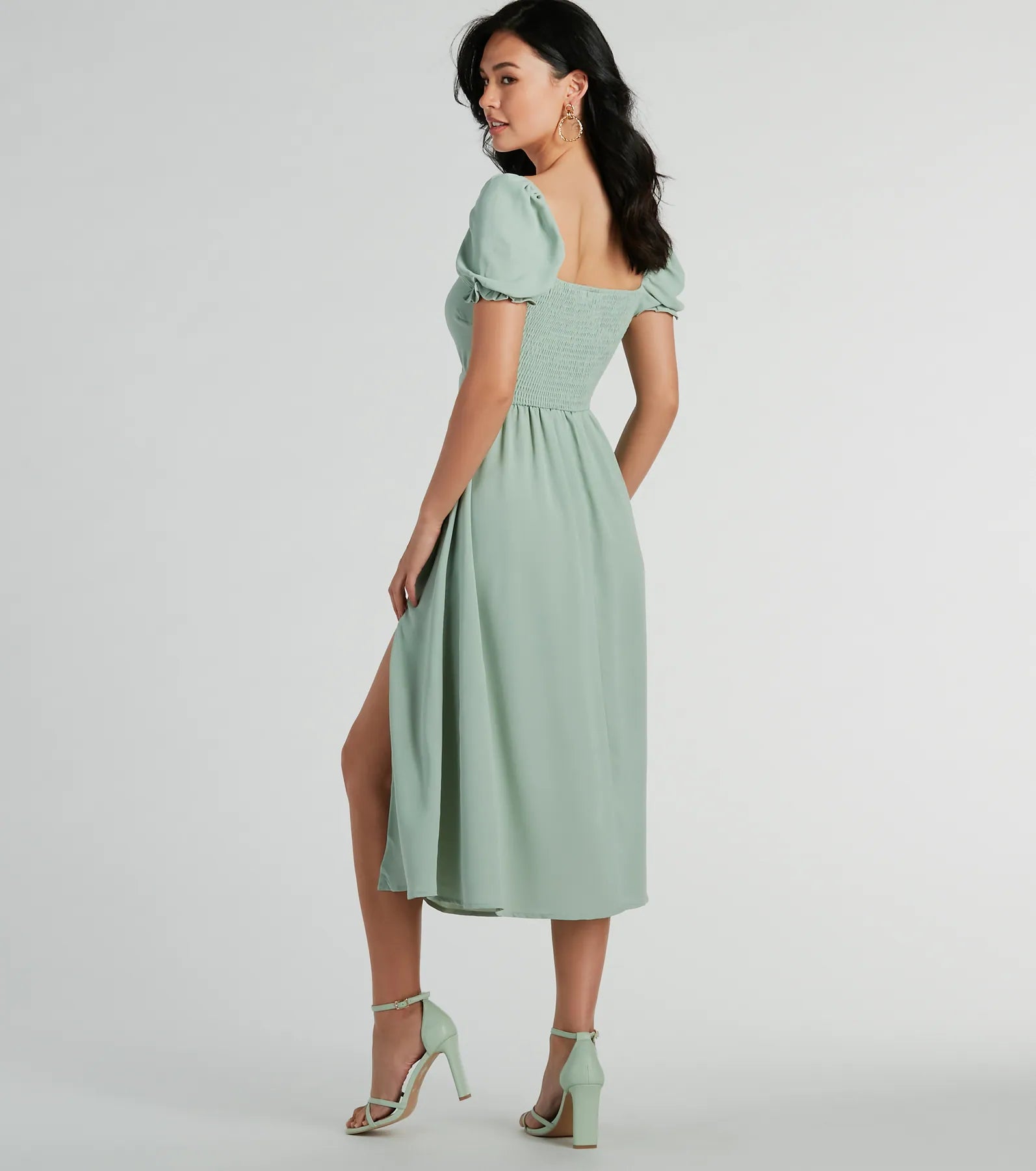 Adorable Factor Chiffon Sweetheart Midi Dress